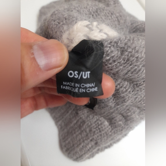 Club Monaco - Cashmere Blend Winter Hat/Toque - Picture 5 of 7